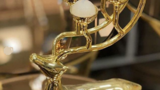 چگونه جاشمعی های برنزی و طلایی را تمیز کنیم تا همیشه درخشنده باشند؟