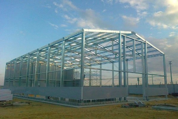 یک شرکت سوله سازی معتبر چه ویژگی هایی باید داشته باشد؟