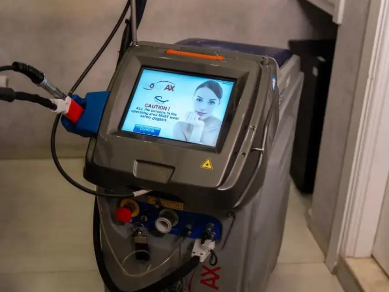 لیزر موهای زائد آقایان مشهد | بدون درد و سریع با دستگاه موتوس! لیزر موهای زائد آقایان مشهد | بدون درد و سریع با دستگاه موتوس!