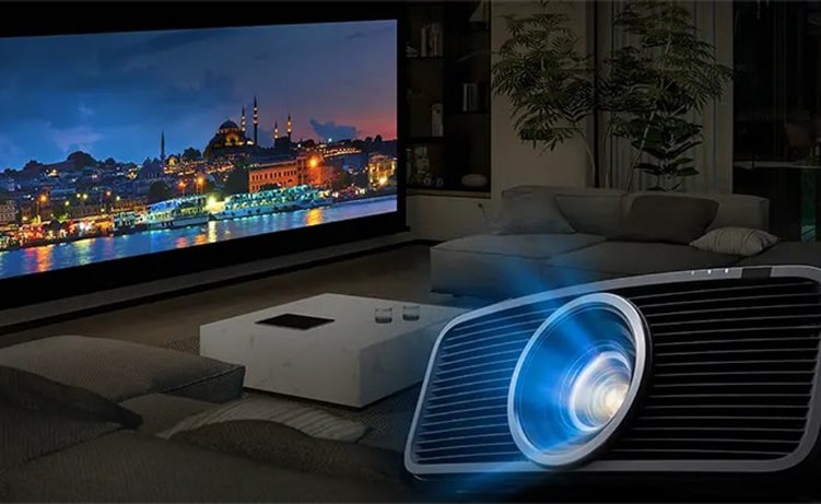 چرا ویدئو پروژکتور جای تلویزیون را در بسیاری از خانه‌ها گرفته است؟